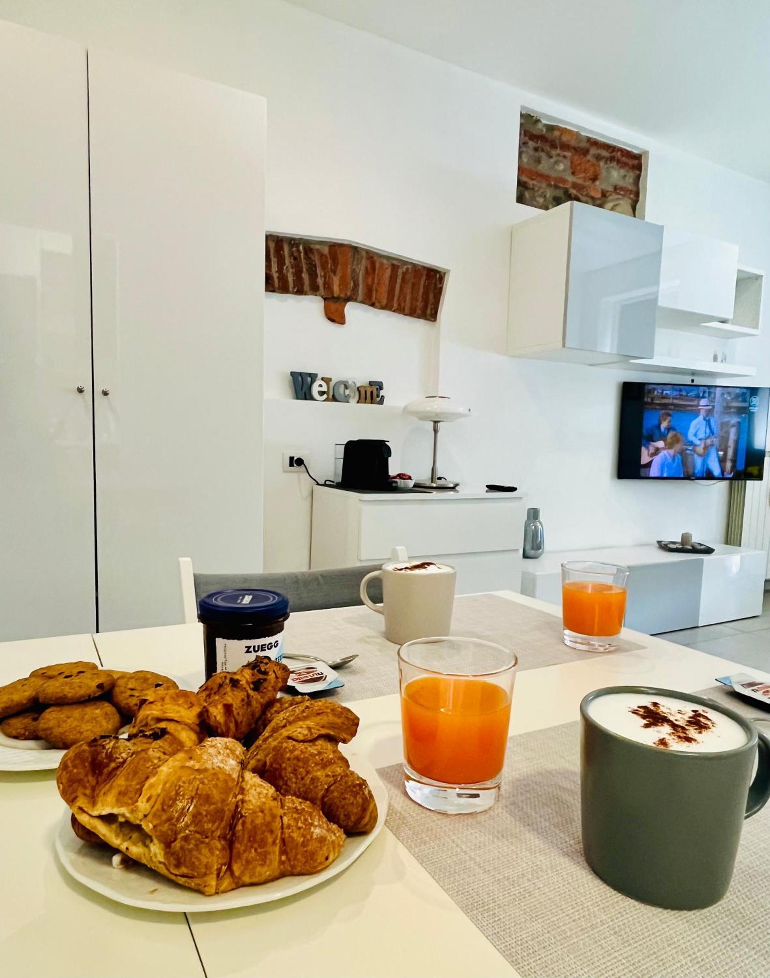 Beddy & Breakfast 2 - Il Cortino Cesano Maderno Exterior foto